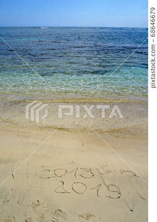 new year numbers 2018 and 2019 drawings in the 68646679