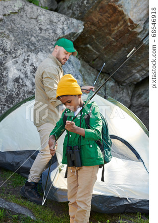 Go hiking with father Go hiking with father 68646918