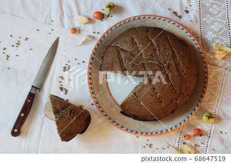 Fresh bread 68647519