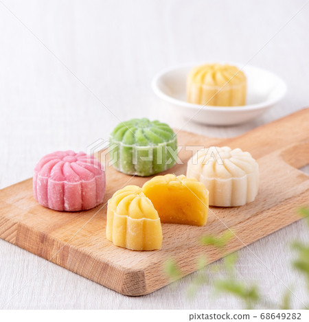 Snow skin moon cake moon cake Mid-Autumn Festival Snow skin moon cake mooncake げっぺい Fifteen Nights 68649282