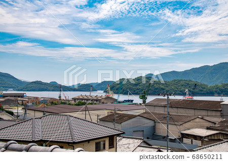 岡山縣瀨戶內海,歌舞ami灣的風景和勒折備前市的海浪 岡山縣瀨戶內海,歌舞ami灣的風景和勒折備前市的海浪 68650211