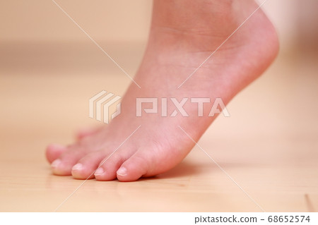 赤腳 赤腳 68652574