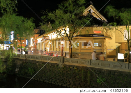 [Hyogo Prefecture] Night view of Kinosaki Onsen (Ichinoyu) 68652596