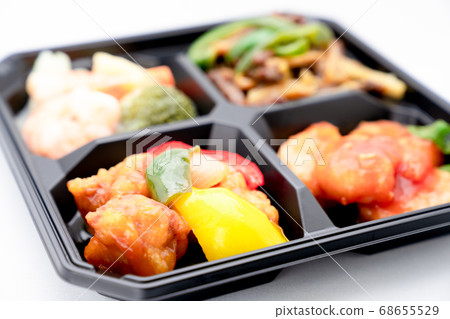 Four kinds of Chinese lunch up Four kinds of Chinese lunch up 68655529