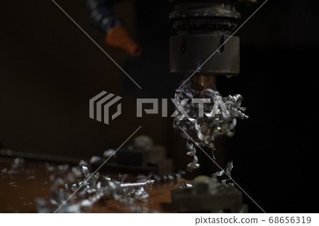 Counterboring with an end mill Counterboring with an end mill 68656319