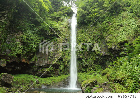 Amitabaki Falls, one of the 100 best waterfalls in Japan Amitabaki Falls, one of the 100 best waterfalls in Japan 68657785