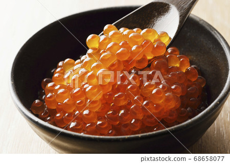 從湯匙中醃製多少醬油 從湯匙中醃製多少醬油 68658077