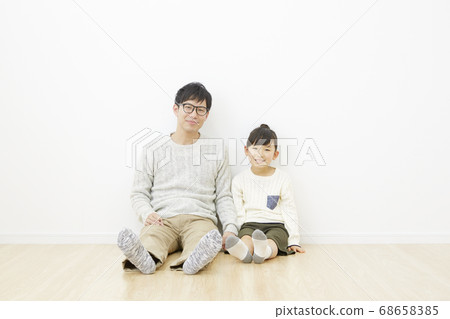 Father daughter smile Father daughter smile 68658385