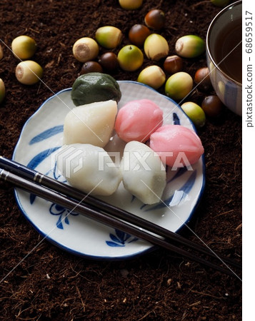 韓國傳統食品鬆餅和橡子 韓國傳統食品鬆餅和橡子 68659517