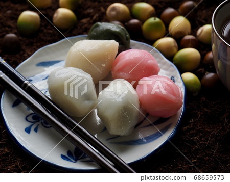 韓國傳統食品鬆餅和橡子 韓國傳統食品鬆餅和橡子 68659573