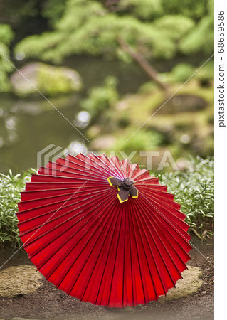 日本花園裡的卡拉傘4 日本花園裡的卡拉傘4 68659586
