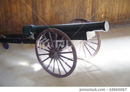 Ha市劍術道場裝備的加農炮 Ha市劍術道場裝備的加農炮 68660067