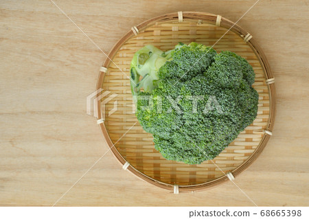 broccoli broccoli 68665398
