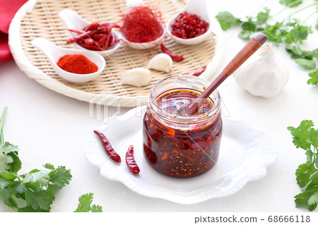 Eat chili oil, bottled 68666118