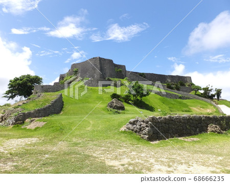 沖繩縣uruma市的勝連城遺址 沖繩縣uruma市的勝連城遺址 68666235