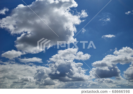 Cumulus clouds form in blue sky Cumulus clouds form in blue sky 68666598