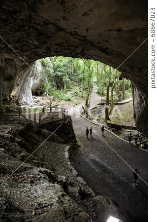 Old witch cave 68667023