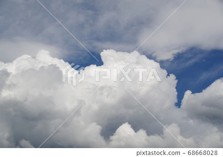 Cloud landscape (irido cloud) 68668028