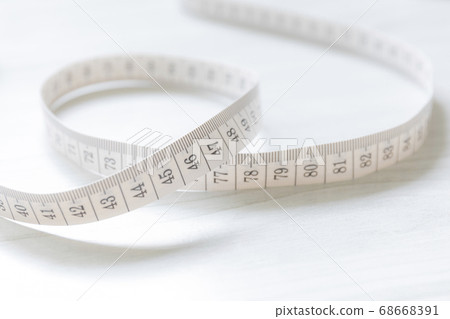 Tape measure with a soft color 68668391