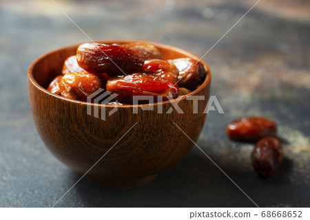 Dried Medjoul date fruit Dried Medjoul date fruit 68668652