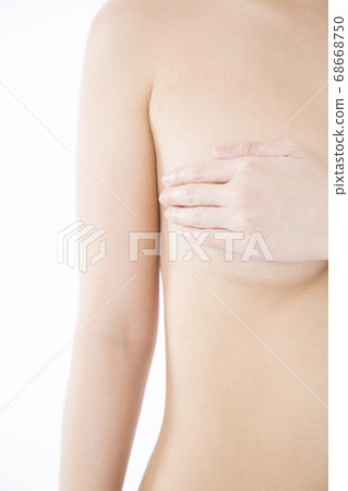 Female bust 68668750