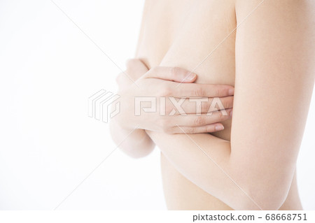Female bust 68668751
