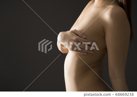 女性胸圍 女性胸圍 68669238