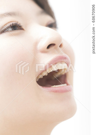 女人的嘴巴 女人的嘴巴 68670906