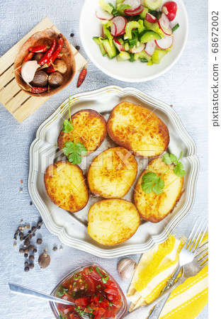 baked potato 68672002