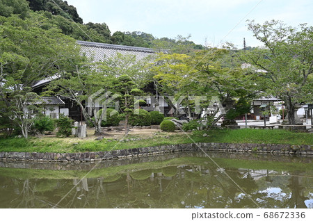 Negoji Temple Komeiden Shoten Pond 68672336