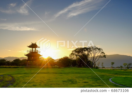 Morning at Karako Key Ruins (Taharahoncho, Isojo-gun, Nara) Morning at Karako Key Ruins (Taharahoncho, Isojo-gun, Nara) 68673106