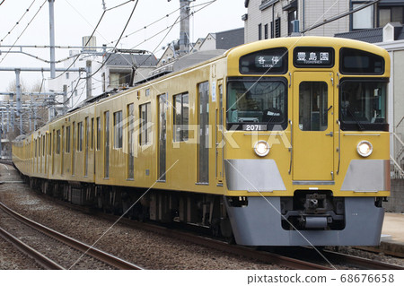 [SI] Seibu Toshima Line 2000 series refurbished cars (Local: Ikebukuro⇔Toshimaen) 68676658