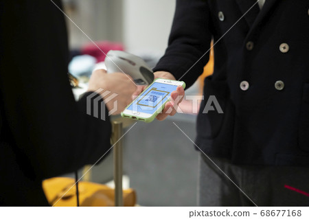 Cash register payment Smartphone payment Cashless 68677168