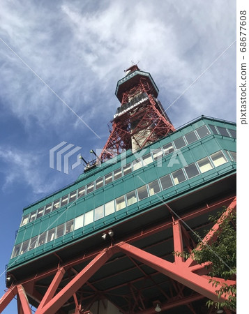 它是電視塔。 它是電視塔。 68677608