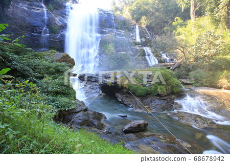 Wachirathan waterfall : waterfall in doi inthanon national park, Chiang mai,Thailand Wachirathan waterfall : waterfall in doi inthanon national park, Chiang mai,Thailand 68678942
