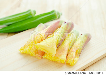 Flower okra edible Flower okra edible 68680841