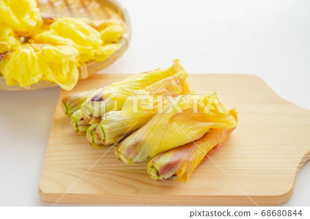 Flower okra edible Flower okra edible 68680844