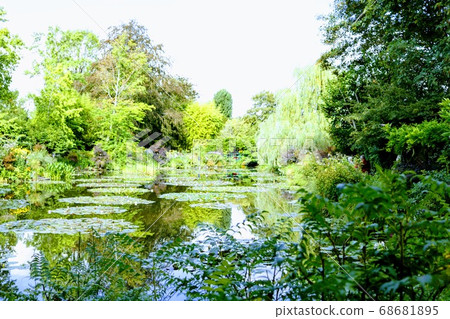 Giverny Master Monet's Garden and Water Lilies Giverny Master Monet's Garden and Water Lilies 68681895