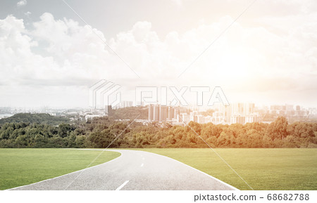 Road to big city 68682788