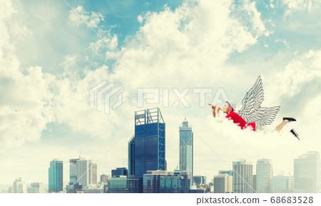 Feeling young and free Feeling young and free 68683528