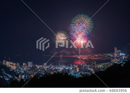 (Shizuoka Prefecture) Night view of Atami $ 1 million and sea fireworks (Shizuoka Prefecture) Night view of Atami $ 1 million and sea fireworks 68683956