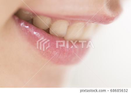 Women's mouth Women's mouth 68685632