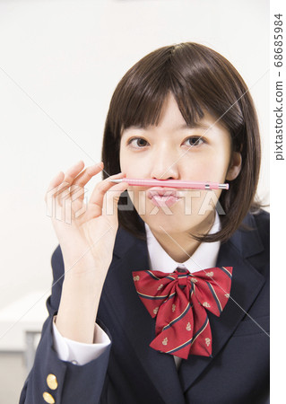 A high school girl who is not good at studying A high school girl who is not good at studying 68685984