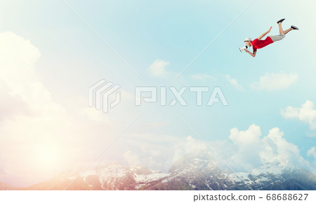 Feeling young and free Feeling young and free 68688627