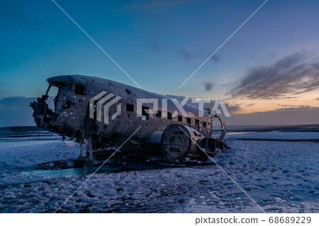 Iceland DC-3 airplane wreck sunset Iceland DC-3 airplane wreck sunset 68689229