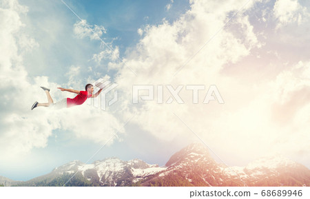 Feeling young and free Feeling young and free 68689946