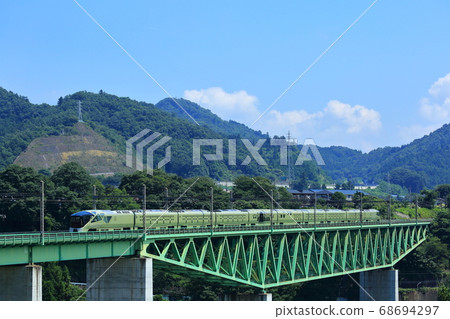 敷島E001系列鳥居橋 敷島E001系列鳥居橋 68694297