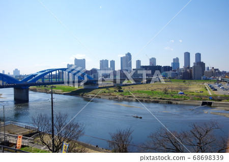 View of the Musashi-Kosugi area over the Tama River from the Tama River Sengen Shrine 68698339
