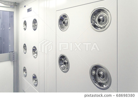 Entrance before of Clean rooms ,air shower for 68698380