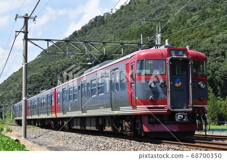 夏日的天空Shinshu的品川鐵路115系列 夏日的天空Shinshu的品川鐵路115系列 68700350